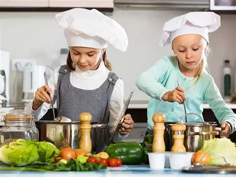 Kinderen bereiden samen een gezonde maaltijd.